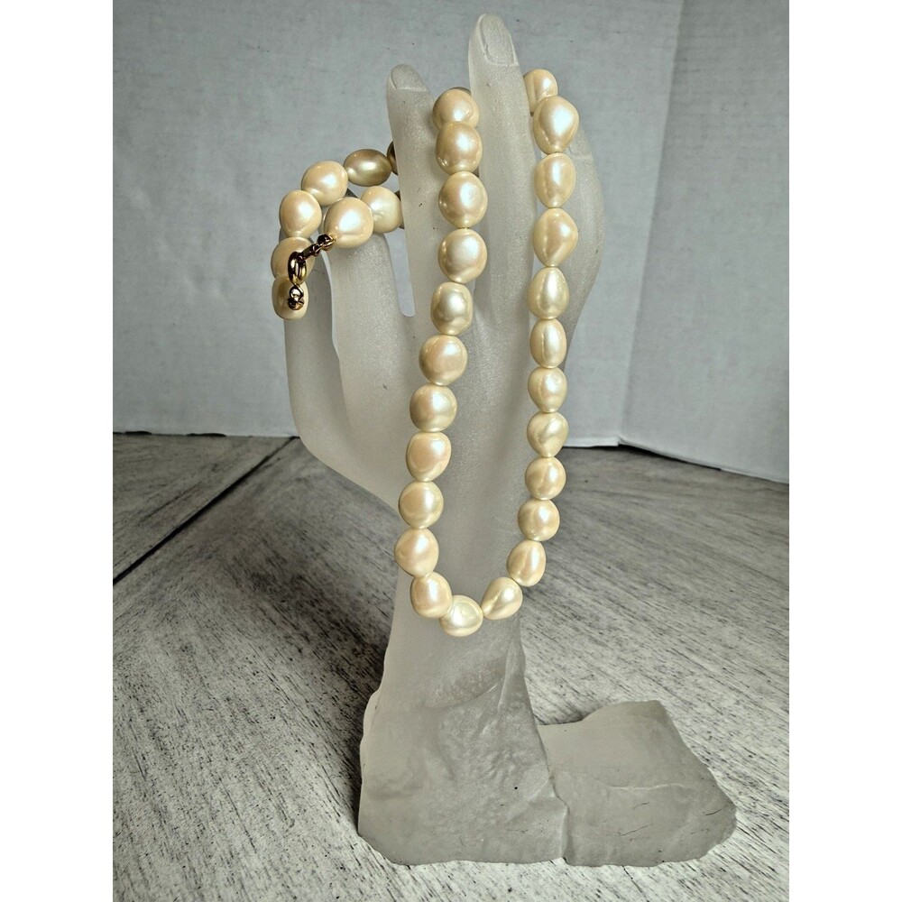 Crown Trifari Baroque Faux Pearl Necklace Organic Cream Bead Strand Bridal Vtg